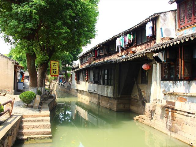 救援卡通小象